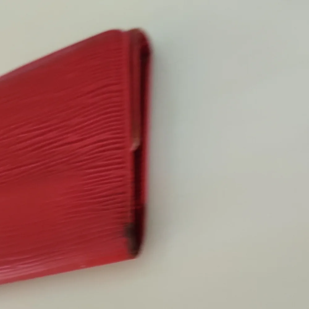 LV Long Wallet. Beautiful Red Louis Vuitton Wallet - Picture 11 of 16